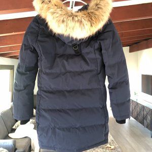 Tna THE POWDER PARKA
